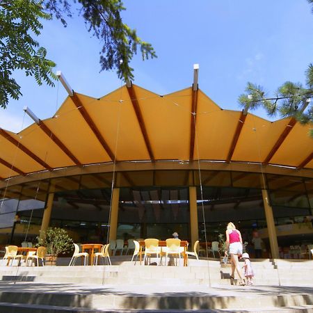 Hotel Magnolia Albena Esterno foto