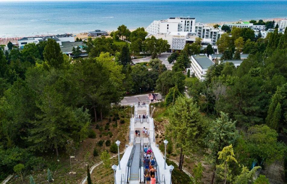 Hotel Magnolia Albena Esterno foto