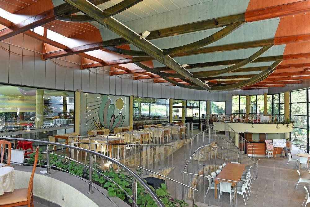 Hotel Magnolia Albena Esterno foto