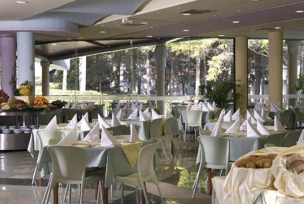 Hotel Magnolia Albena Esterno foto